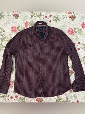 Cactus Men's Burgundy and Black Micro-Pattern Button-Down Shirt